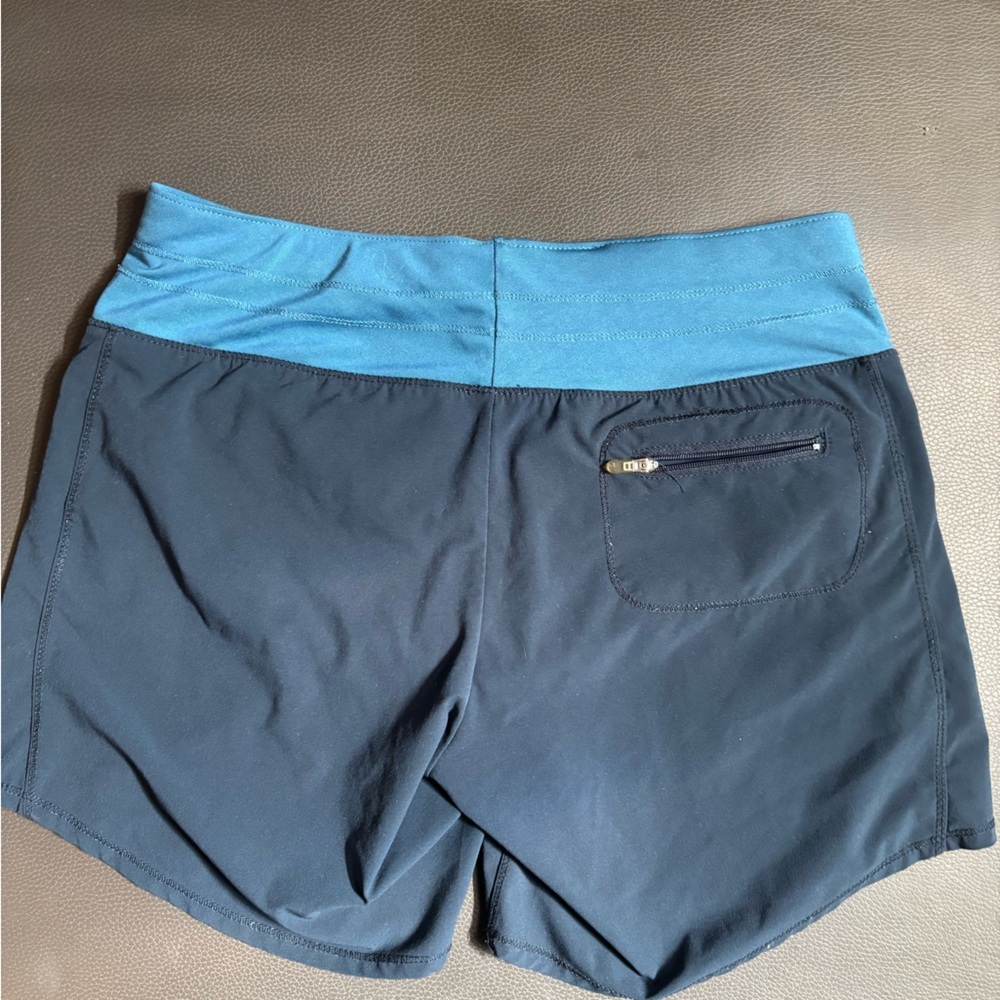 Oiselle Women’s Athletic Shorts High Rise Roga in Blue - Picture 4 of 5